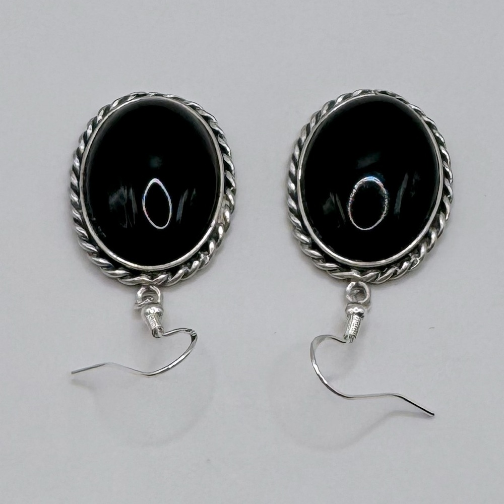 VINTAGE Navajo Oval Onyx & Sterling Silver Dangle Earrings - Picture 8 of 15